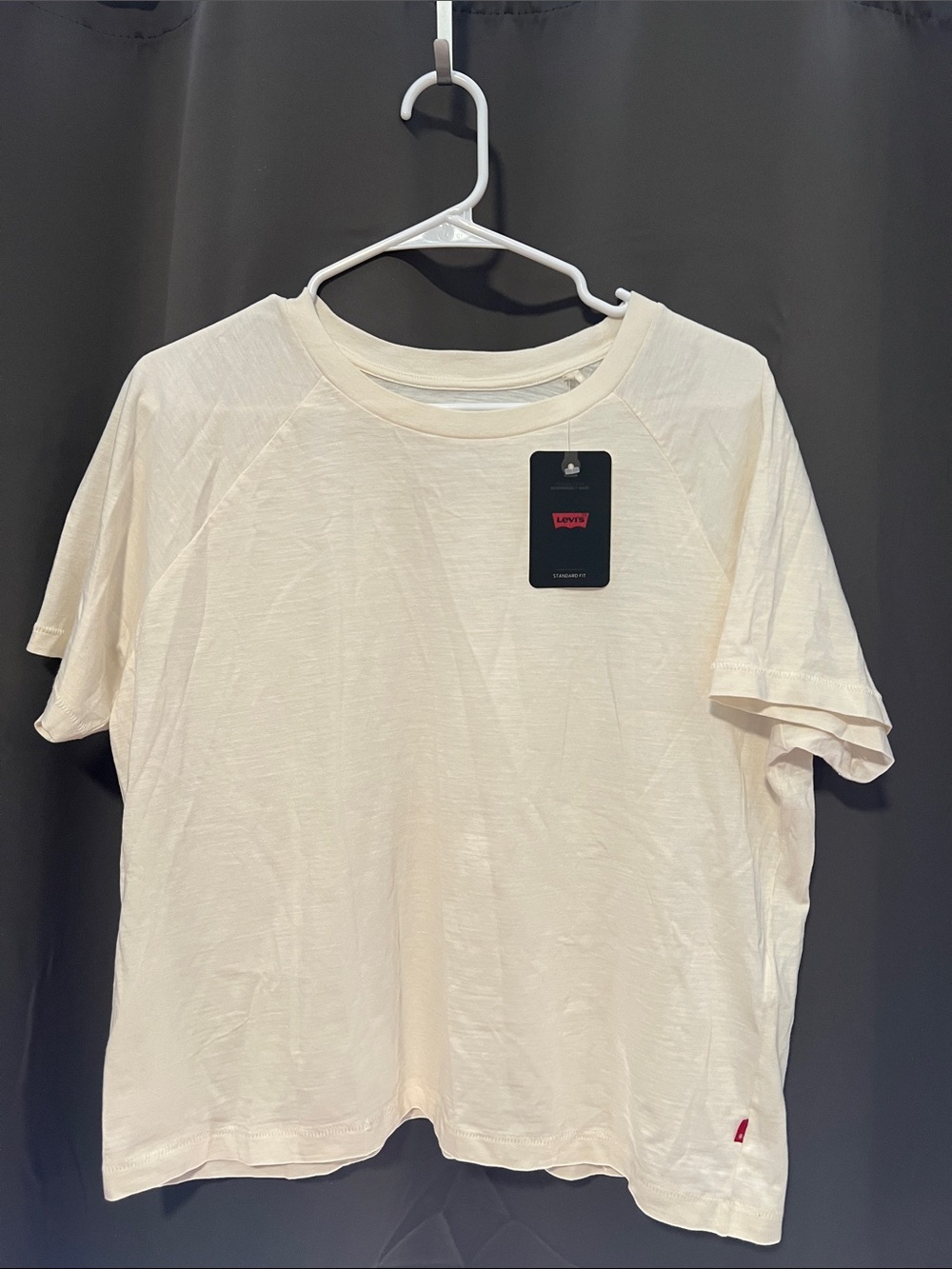 Levi's Cream Short Sleeve Crewneck Tee